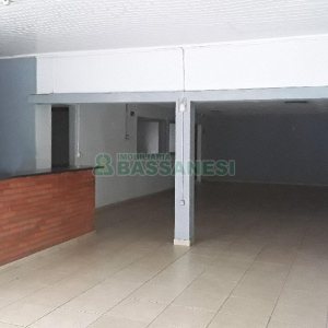 Loja com 367m², no bairro Centro em Caxias do Sul para Comprar