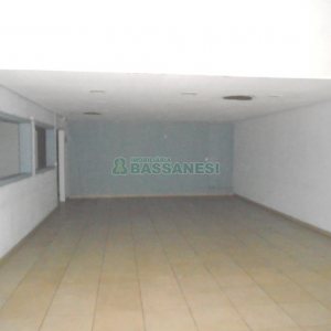 Loja com 367m², no bairro Centro em Caxias do Sul para Comprar