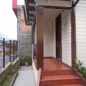 Casa com 100m², 3 dormitórios, 2 vagas, no bairro Bela Vista em Caxias do Sul para Comprar