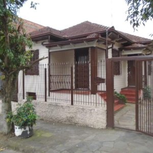Casa com 100m², 3 dormitórios, 2 vagas, no bairro Bela Vista em Caxias do Sul para Comprar