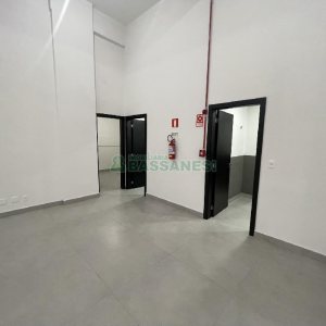 Loja com 720m², no bairro São Pelegrino em Caxias do Sul para Alugar
