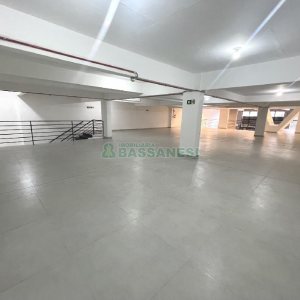 Loja com 720m², no bairro São Pelegrino em Caxias do Sul para Alugar