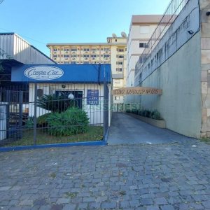 Apto Mobiliado com 62m², 2 dormitórios, 1 vaga, no bairro Centro em Caxias do Sul para Comprar