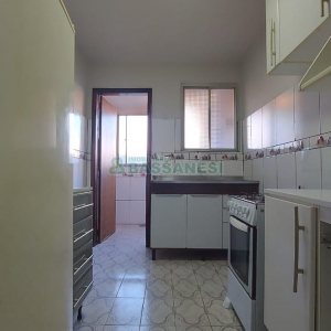 Apto Mobiliado com 62m², 2 dormitórios, 1 vaga, no bairro Centro em Caxias do Sul para Comprar