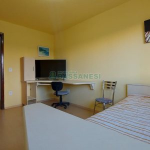 Apto Mobiliado com 62m², 2 dormitórios, 1 vaga, no bairro Centro em Caxias do Sul para Comprar