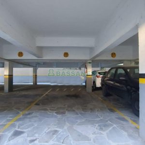 Apto Mobiliado com 62m², 2 dormitórios, 1 vaga, no bairro Centro em Caxias do Sul para Comprar