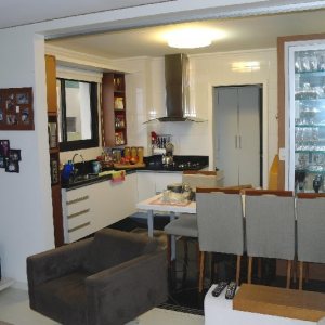 Apto Mobiliado com 100m², 2 dormitórios, 2 vagas, no bairro Colina Sorriso em Caxias do Sul para Comprar