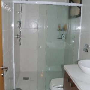 Apto Mobiliado com 100m², 2 dormitórios, 2 vagas, no bairro Colina Sorriso em Caxias do Sul para Comprar