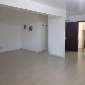 Casa Comercial com 458m², 2 dormitórios, 2 vagas, no bairro Cinqüentenário em Caxias do Sul para Comprar
