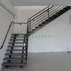 Loja com 177m², no bairro Kayser em Caxias do Sul para Alugar