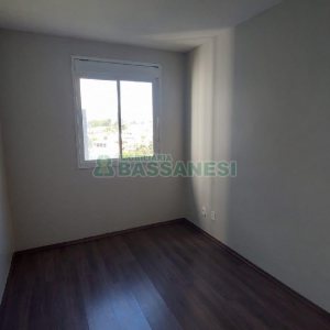 Apto Mobiliado com 81m², 3 dormitórios, 2 vagas, no bairro De Lazzer em Caxias do Sul para Comprar