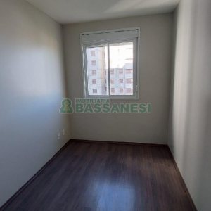 Apto Mobiliado com 81m², 3 dormitórios, 2 vagas, no bairro De Lazzer em Caxias do Sul para Comprar