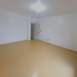 Apartamento com 116m², 2 dormitórios, 1 vaga, no bairro Centro em Caxias do Sul para Comprar