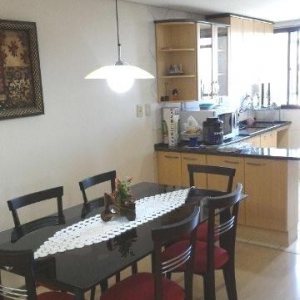 Apto Mobiliado com 82m², 3 dormitórios, 1 vaga, no bairro Desvio Rizzo em Caxias do Sul para Comprar