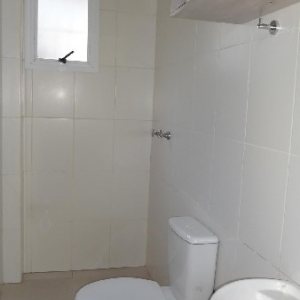 Sobrado com 47m², 2 dormitórios, 1 vaga, no bairro Desvio Rizzo em Caxias do Sul para Comprar