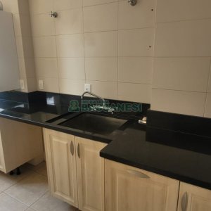 Apartamento com 195m², 3 dormitórios, 4 vagas, no bairro Centro em Caxias do Sul para Comprar