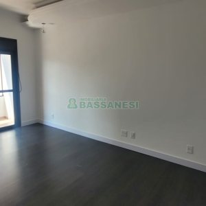 Apartamento com 195m², 3 dormitórios, 4 vagas, no bairro Centro em Caxias do Sul para Comprar
