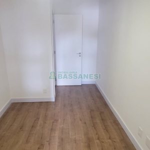 Apartamento com 195m², 3 dormitórios, 4 vagas, no bairro Centro em Caxias do Sul para Comprar