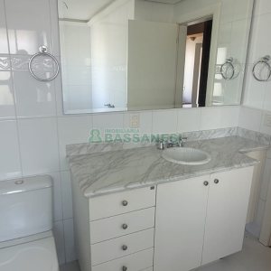 Apartamento com 195m², 3 dormitórios, 4 vagas, no bairro Centro em Caxias do Sul para Comprar