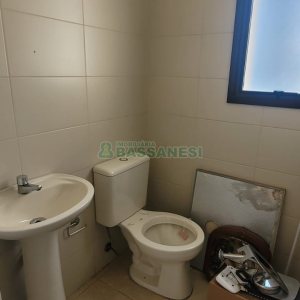 Apartamento com 195m², 3 dormitórios, 4 vagas, no bairro Centro em Caxias do Sul para Comprar