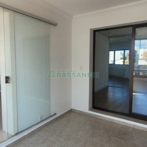 Apartamento com 195m², 3 dormitórios, 4 vagas, no bairro Centro em Caxias do Sul para Comprar