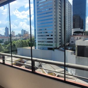 Apartamento com 195m², 3 dormitórios, 4 vagas, no bairro Centro em Caxias do Sul para Comprar