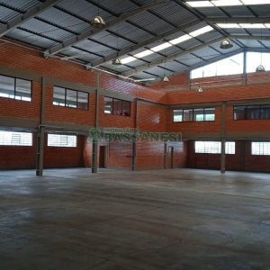 Pavilhão com 1294m², no bairro Cinqüentenário em Caxias do Sul para Alugar