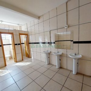 Pavilhão com 1294m², no bairro Cinqüentenário em Caxias do Sul para Alugar