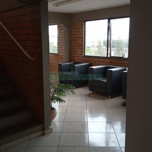 Pavilhão com 1294m², no bairro Cinqüentenário em Caxias do Sul para Alugar