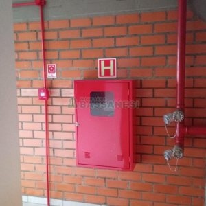 Pavilhão com 1294m², no bairro Cinqüentenário em Caxias do Sul para Alugar