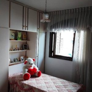 Casa com 200m², 3 dormitórios, 3 vagas, no bairro Madureira em Caxias do Sul para Comprar