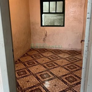Casa Mobiliada com 38m², 2 dormitórios, no bairro Kayser em Caxias do Sul para Comprar