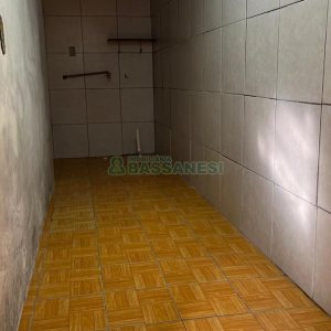 Casa Mobiliada com 38m², 2 dormitórios, no bairro Kayser em Caxias do Sul para Comprar