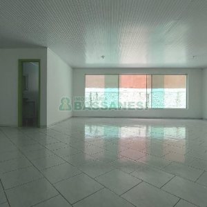 Sala com 88m², no bairro Centro em Caxias do Sul para Alugar