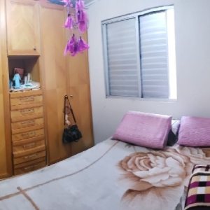 Sobrado com 44m², 2 dormitórios, no bairro Centenário em Caxias do Sul para Comprar