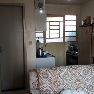 Sobrado com 44m², 2 dormitórios, no bairro Centenário em Caxias do Sul para Comprar