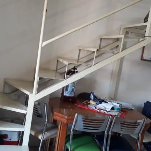 Sobrado com 44m², 2 dormitórios, no bairro Centenário em Caxias do Sul para Comprar