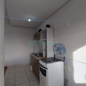 Apto Mobiliado com 34m², 1 dormitório, 1 vaga, no bairro Petrópolis em Caxias do Sul para Alugar