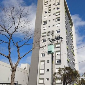 Apto Mobiliado com 34m², 1 dormitório, 1 vaga, no bairro Petrópolis em Caxias do Sul para Alugar