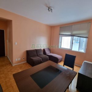 Apto Mobiliado com 80m², 2 dormitórios, no bairro Centro em Caxias do Sul para Comprar