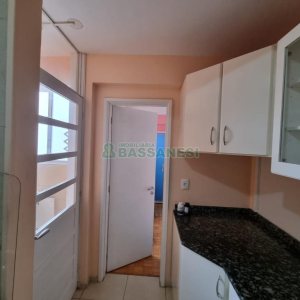 Apto Mobiliado com 80m², 2 dormitórios, no bairro Centro em Caxias do Sul para Comprar