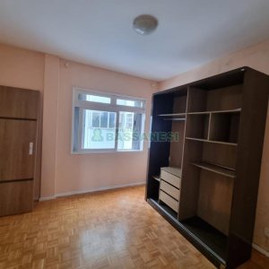Apto Mobiliado com 80m², 2 dormitórios, no bairro Centro em Caxias do Sul para Comprar