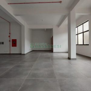 Loja com 260m², no bairro Cruzeiro em Caxias do Sul para Alugar