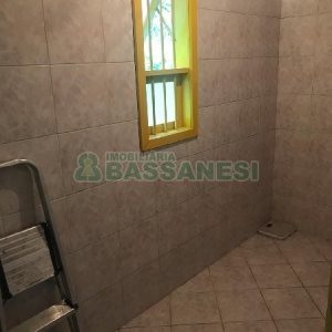Casa com 125m², 2 dormitórios, 1 vaga, no bairro Charqueadas em Caxias do Sul para Comprar