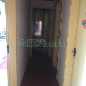 Casa com 125m², 2 dormitórios, 1 vaga, no bairro Charqueadas em Caxias do Sul para Comprar