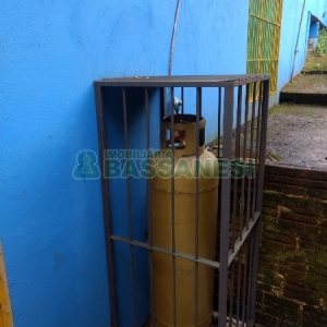 Casa com 125m², 2 dormitórios, 1 vaga, no bairro Charqueadas em Caxias do Sul para Comprar