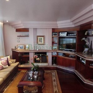 Apartamento com 205m², 3 dormitórios, 2 vagas, no bairro São Pelegrino em Caxias do Sul para Comprar