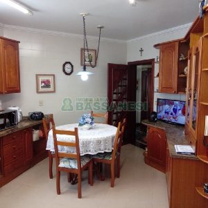 Apartamento com 205m², 3 dormitórios, 2 vagas, no bairro São Pelegrino em Caxias do Sul para Comprar