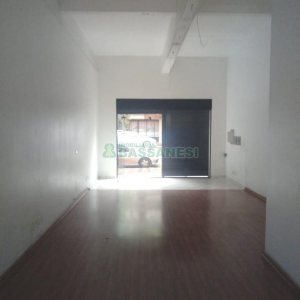 Loja com 110m², no bairro São Pelegrino em Caxias do Sul para Alugar