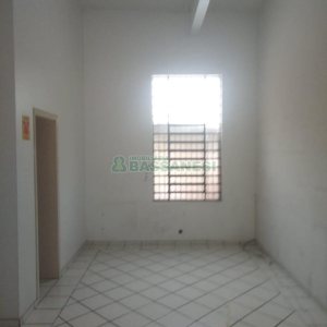 Loja com 110m², no bairro São Pelegrino em Caxias do Sul para Alugar